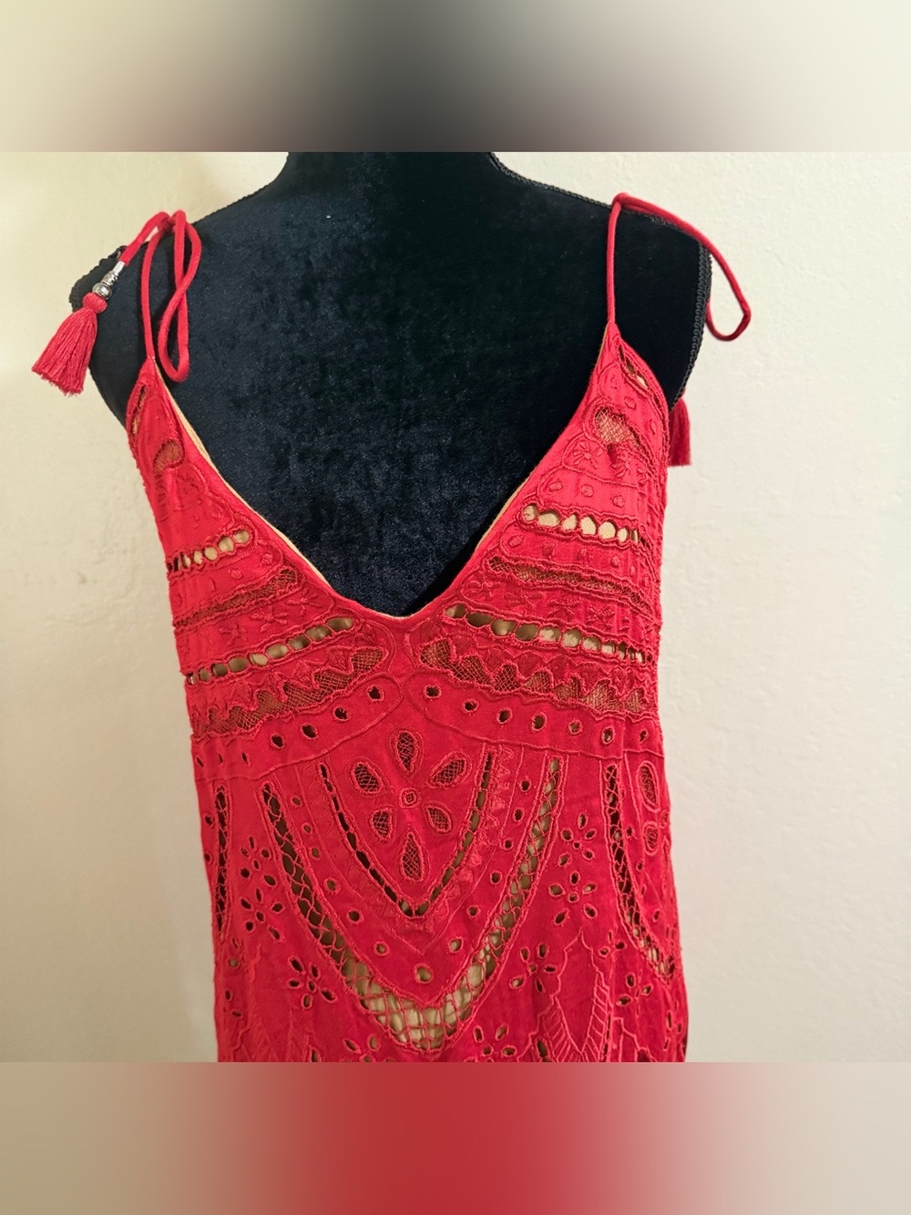 Free People PYT Mini Dress Red Lace Boho Crochet Scalloped Cutout Strappy V-Neck - Picture 8 of 15
